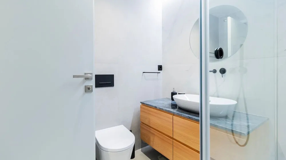 RUAH Apartments by LovelyStay