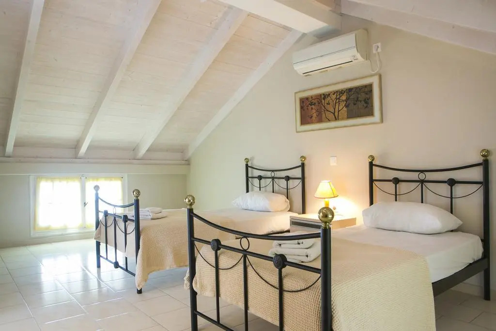 Irena Studios & Apartments