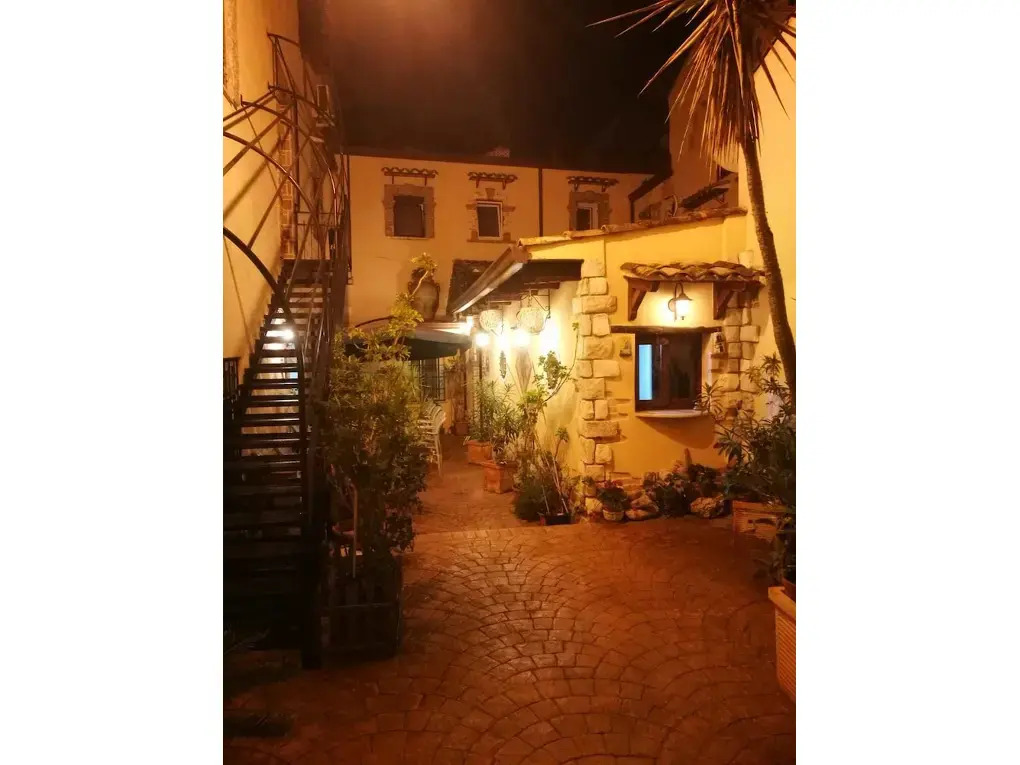 Seven Rooms