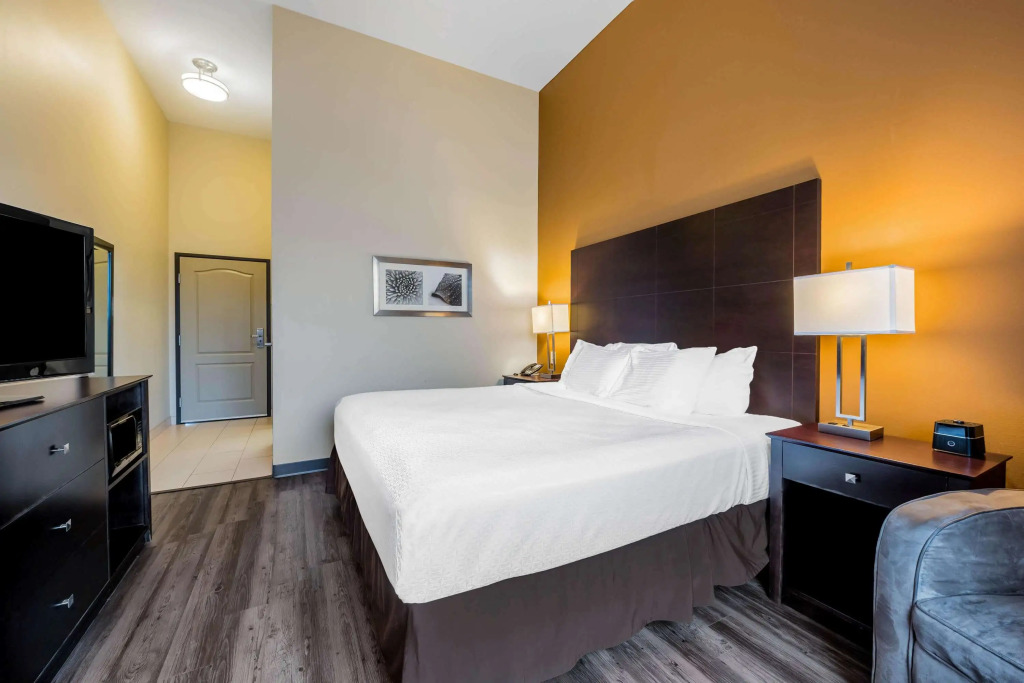 La Quinta by Wyndham Marshall