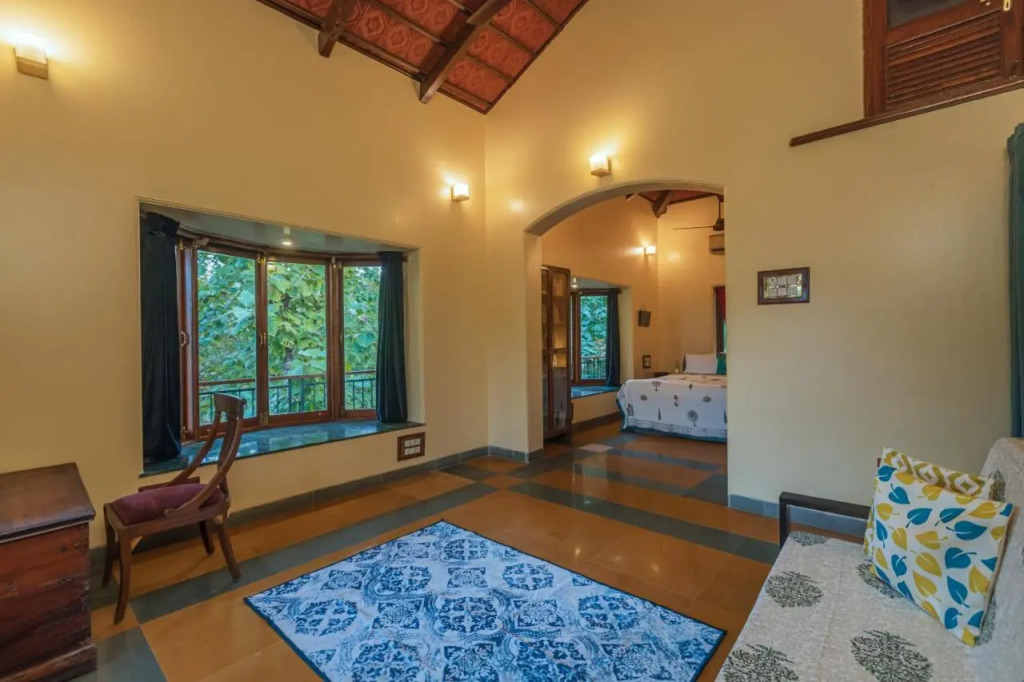 Saffronstays Alma Grove 3 BR Pet friendly with Pool & Nature View