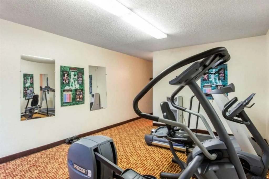 Studios & Suites 4 Less Charlotte