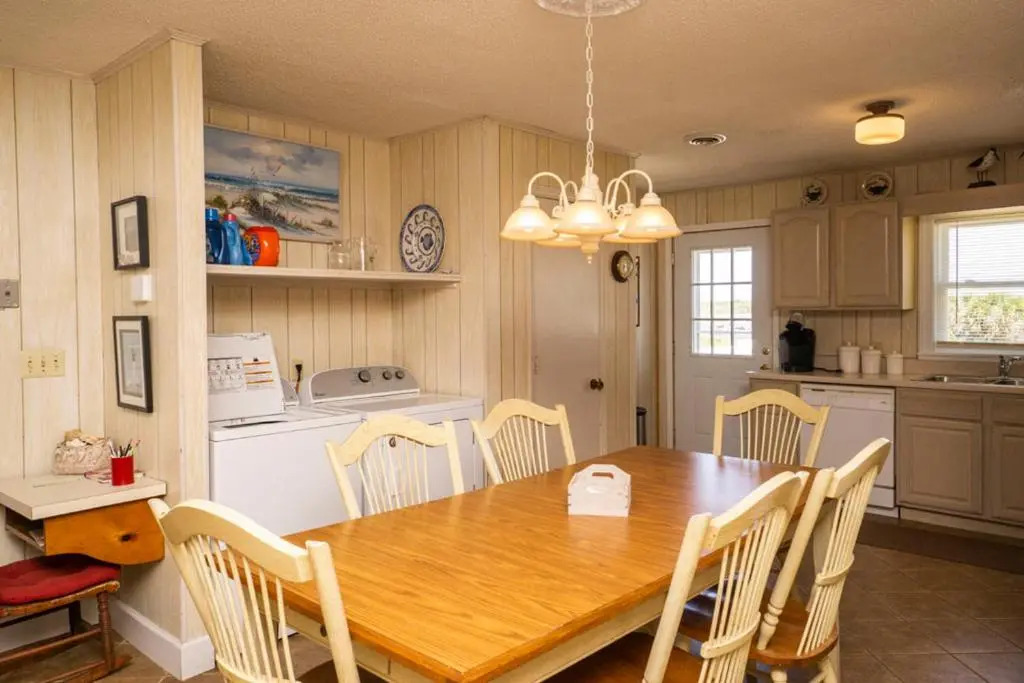 Shorebird by Oak Island Accommodations