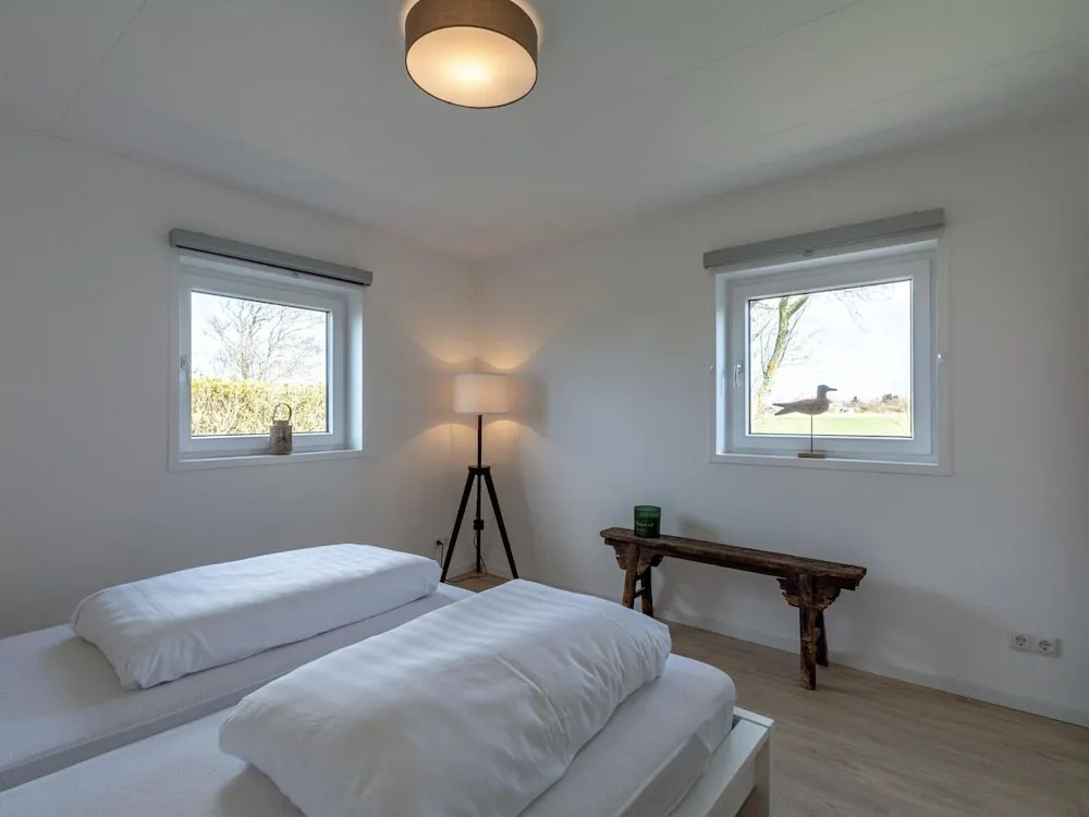 Modern Bungalow Close to the Beach