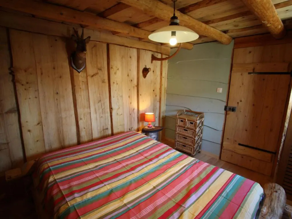 Fuste insolite avec balcon et terrasse dans les Vosges - FR-1-589-241