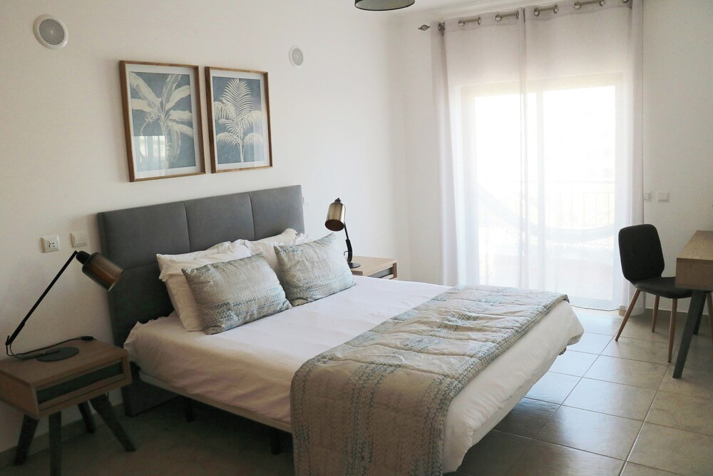 3-bedroom Apartment With Pool, Gym & Jacuzzi