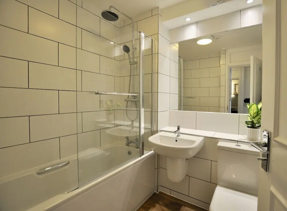 Marlyn Lodge   City of London