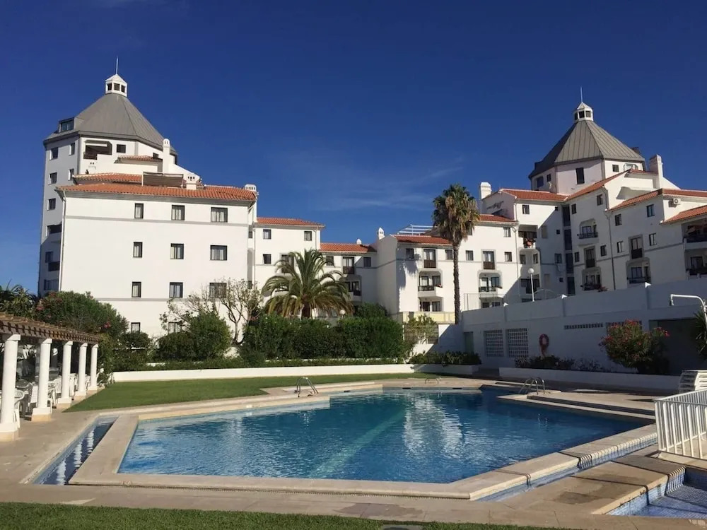 1 Bed Apart With Pool