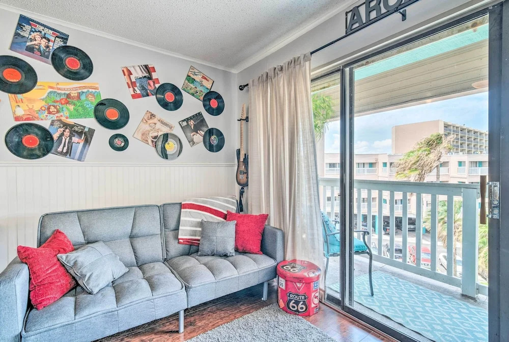 Beachfront Corpus Christi Condo w/ Arcade Room!