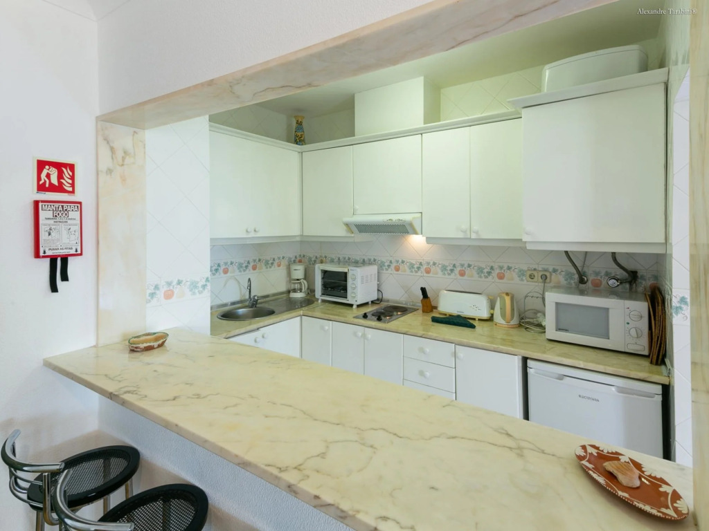 A15- Cliffside Beach Apartment by Dreamalgarve