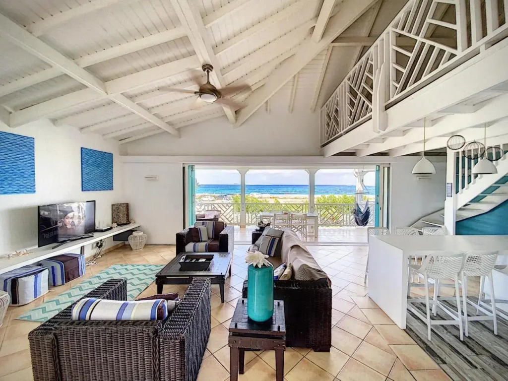 Princess Anouk Beachfront Orient Bay Deluxe 3 BDR