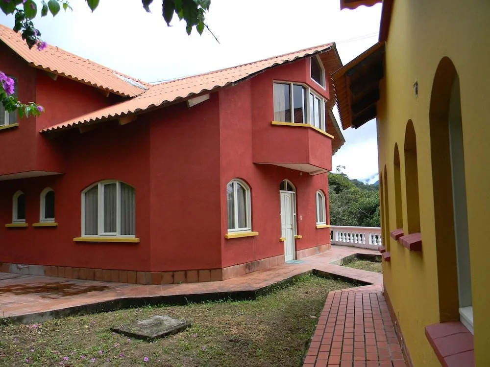 Jazmines Hotel