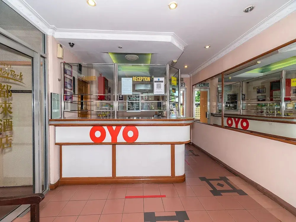 Hotel Holiday Park by OYO Rooms
