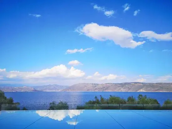 Dali Yuntu S-Bend Seaview Travel Shooting Inn (Junxi Village)
