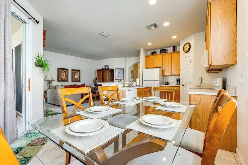 Resort Retreat w/ Outdoor Oasis: 13 Mi to Disney!