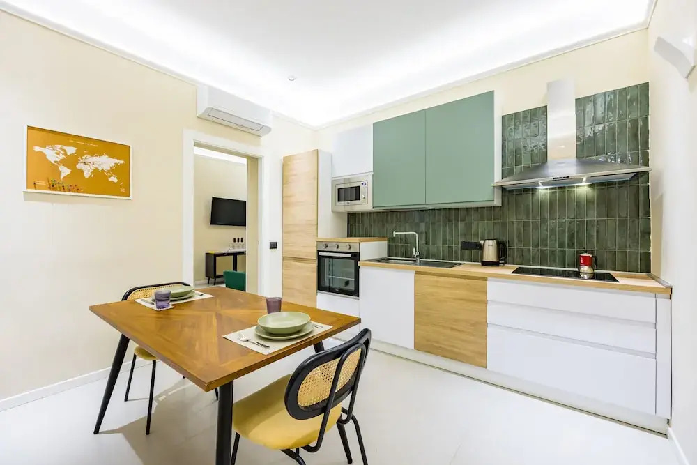 Modern Family Spacious Apartment Near Toledo