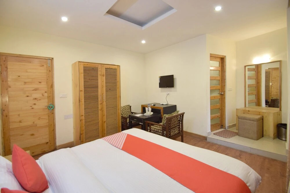 OYO 10636 Hotel The Himalayan Bliss