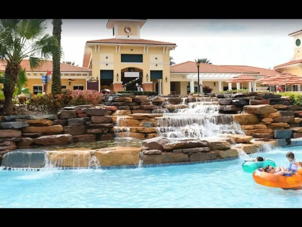 2 Bedroom Condo Next to Disney World! Full of Amenities, Water Park, Golf Course