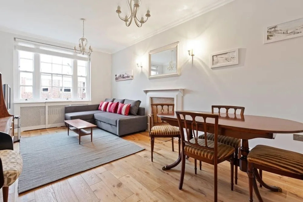 Newly Refurbished 2 Bed in Bayswater, 2min to Stn
