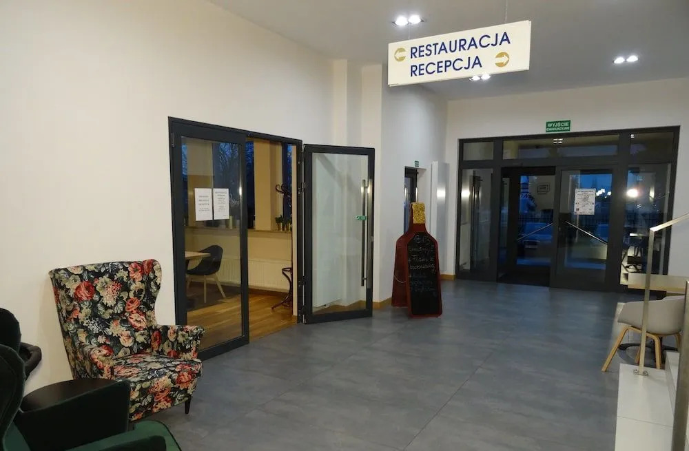 Carina Hotel