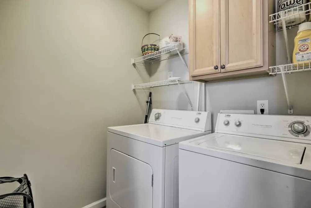 Columbia Home w/ Spacious Yard < 2 Mi to Dtwn