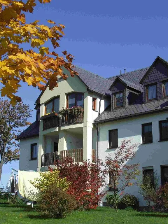 Apartment fewobaerenstein