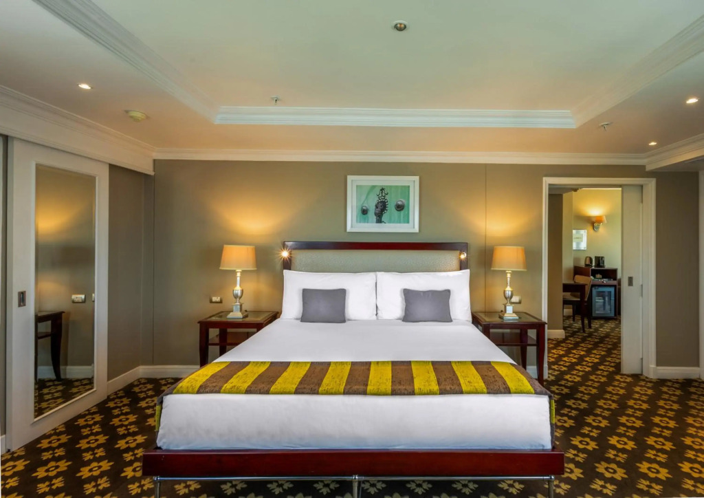 Hemingways Hotel