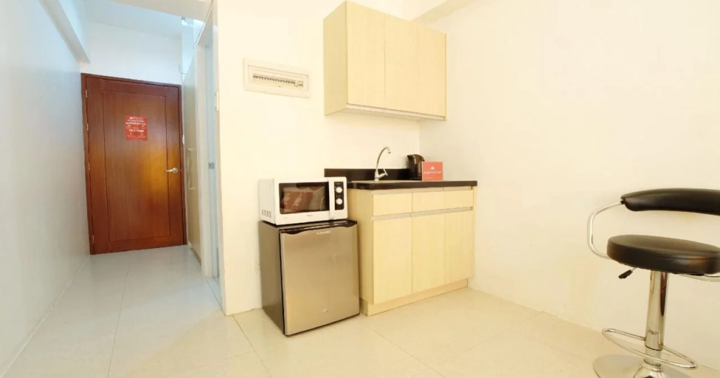 ZEN Rooms Basic Dian St. Makati