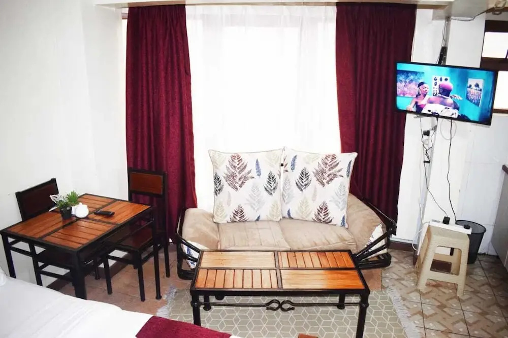 Lux Suites kipande Studio Apartments