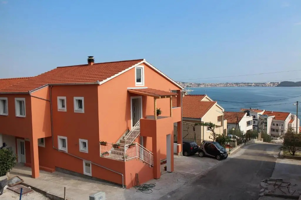 Apartments Valjan