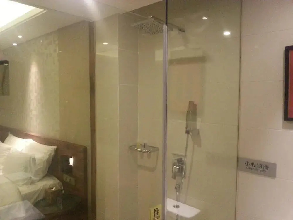 F-hotel