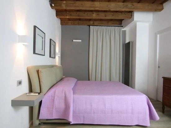 Residenza San Vitale 27 Suite Home