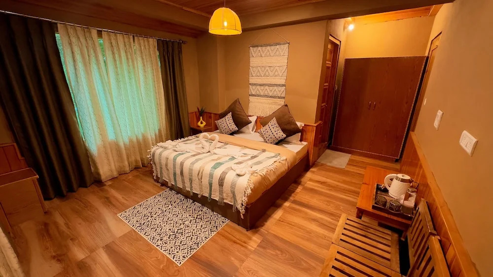 Khwaabgaah-A Boutique Homestay & Cafe - Tirthan Valley