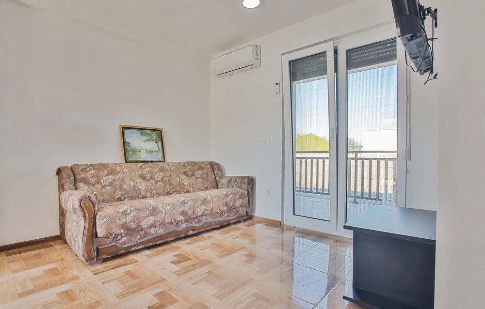 Beautiful Apartment in Vir With Wifi and 2 Bedrooms