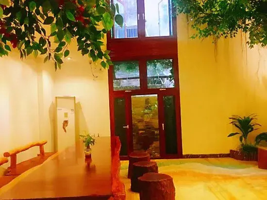 Bozhou Homestay (Xitianmiao Qilou Old Street Branch)