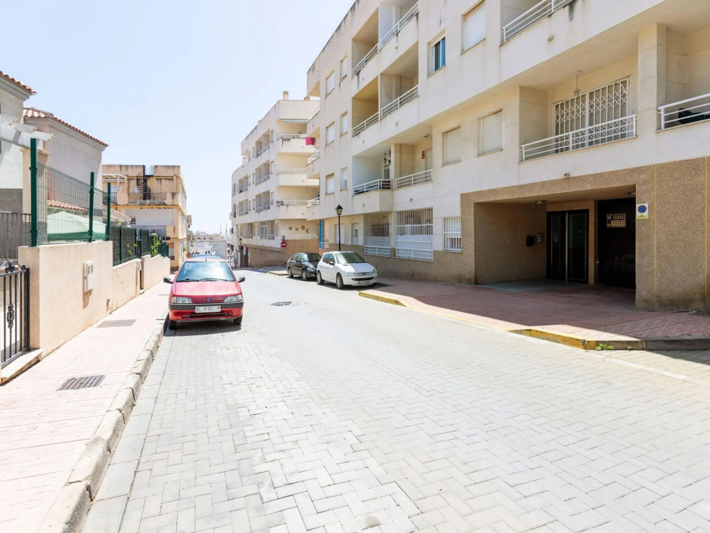 Simplistic Apartment in Almería next to the Seabeach