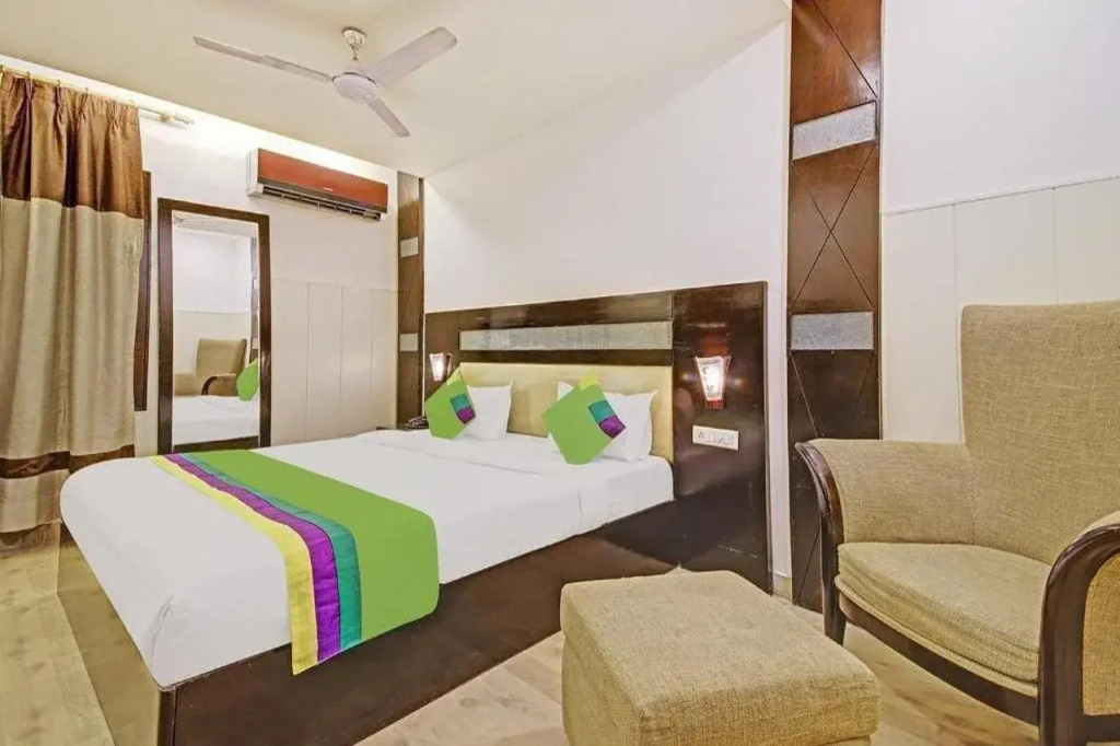 Parkland Kailash Colony