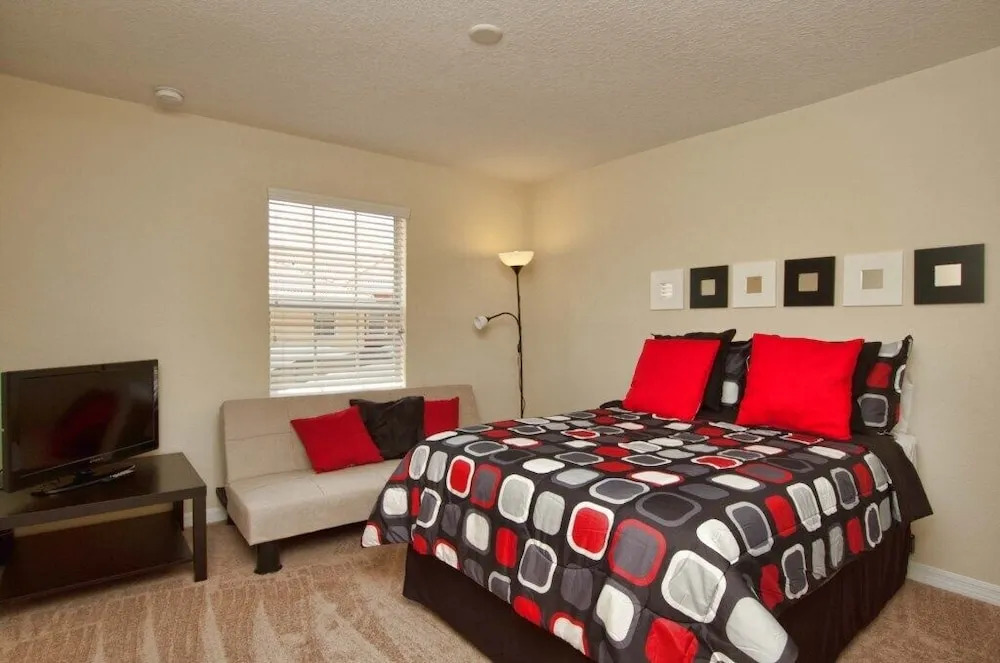 Townhome W/splashpool In Paradise Palms 3080pp 4 Bedroom Townhouse by RedAwning