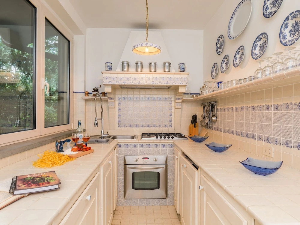 Stunning Villa in Badia Al Pino with Swimming Pool