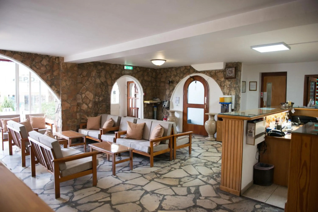 Le Village Hotel
