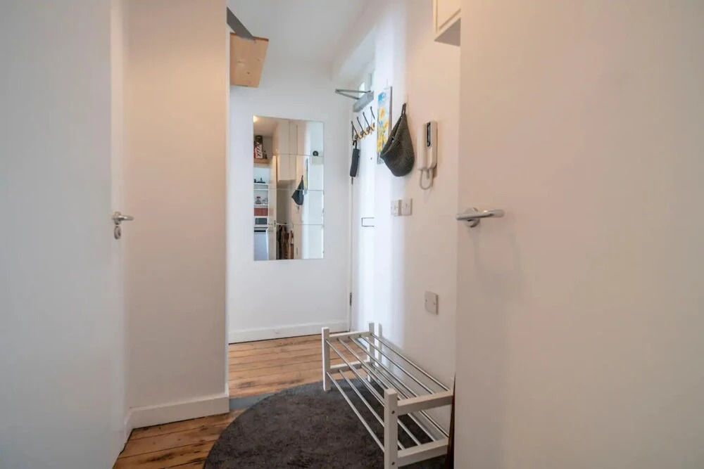 Plush Studio Flat in White City