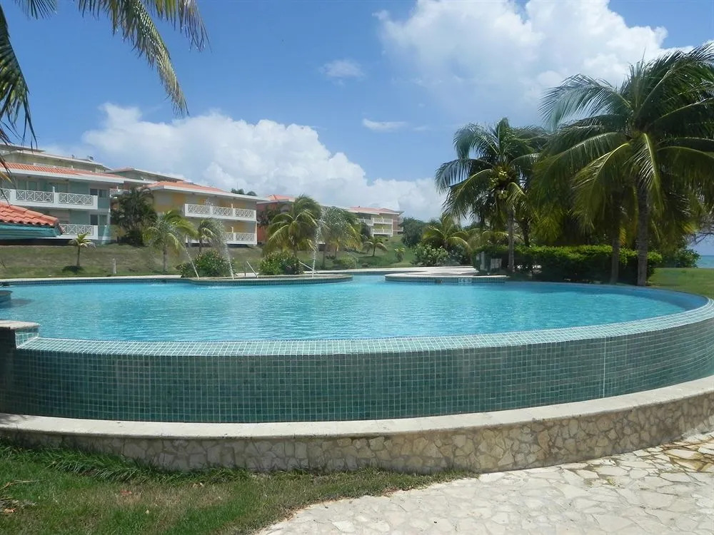 Sea Breeze Hotel