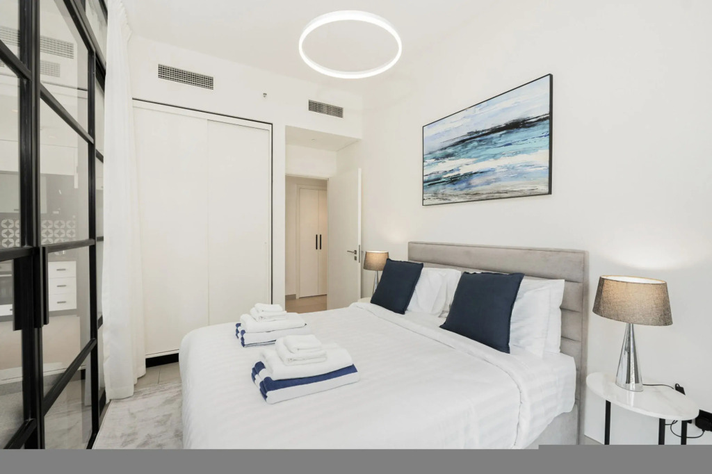 Luxury at Socio Dubai Hills 2 Beds Sleeps 4