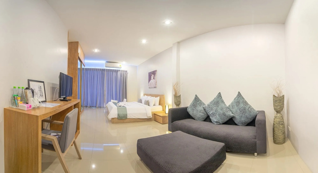 Lemonade Phuket Hotel -SHA Plus