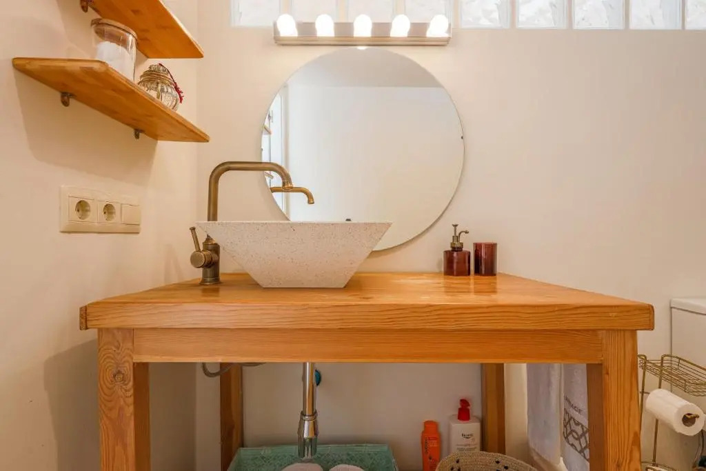 Cozy 1br Apt Recently Renovated in City Centre