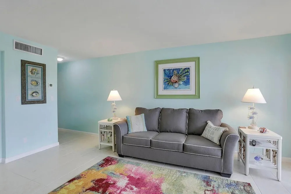 Breezy Condo With Deluxe Pool and Private Beach Access