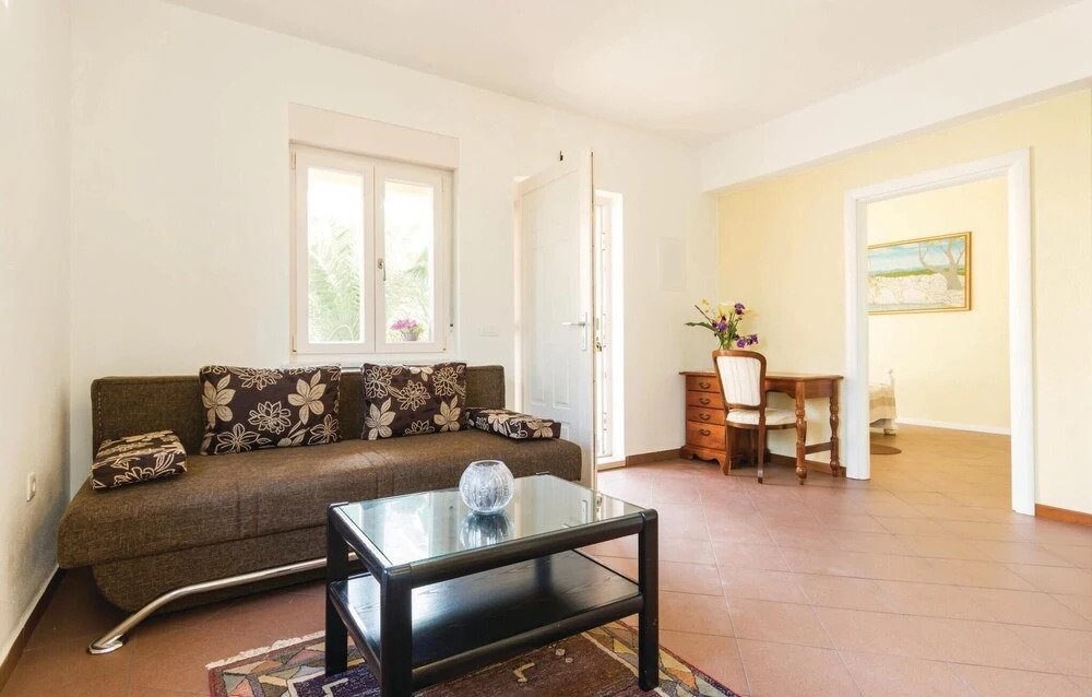 Awesome Home in Ika With Wifi and 2 Bedrooms