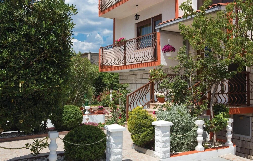 Beautiful Home in Kastel Kambelovac With Wifi and 1 Bedrooms