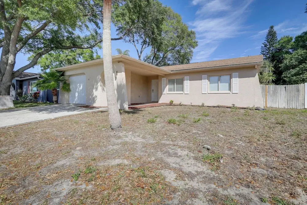 Pet-Friendly Home with Pool in Palm Harbor