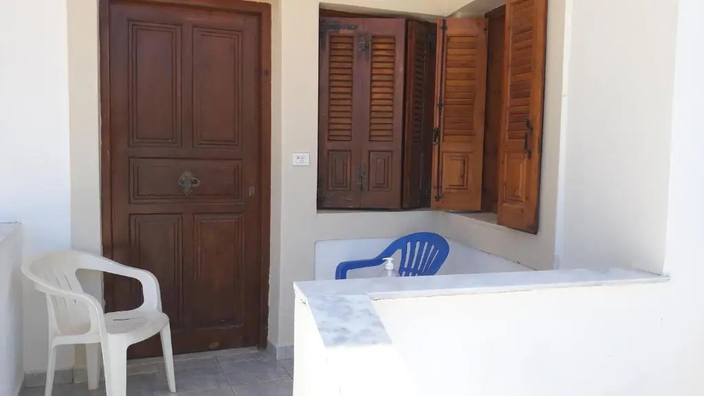 Pela Apartments